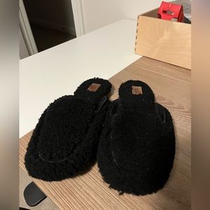 UGG black slip on slippers women’s size 8